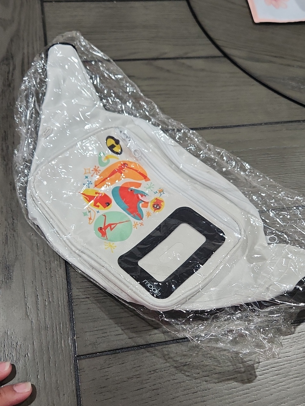 Disney Incredibles Belt Bag NEW - Picture 2 of 4